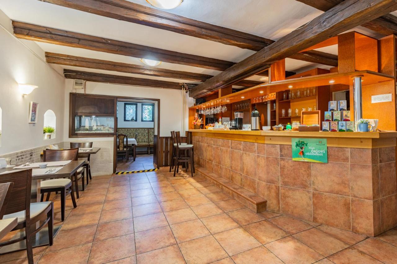 Hotel Amadeus Τσέσκε Μπουντεγιόβιτσε Εξωτερικό φωτογραφία
