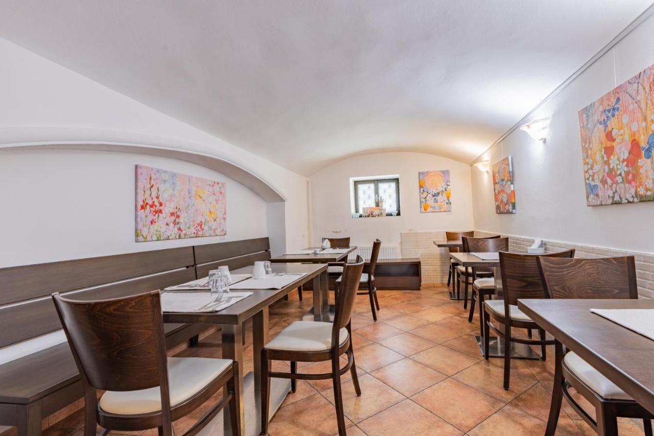 Hotel Amadeus Τσέσκε Μπουντεγιόβιτσε Εξωτερικό φωτογραφία