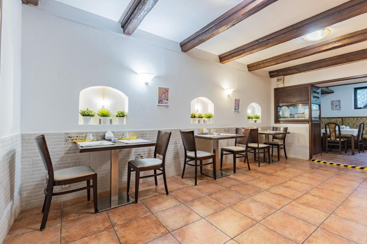 Hotel Amadeus Τσέσκε Μπουντεγιόβιτσε Εξωτερικό φωτογραφία