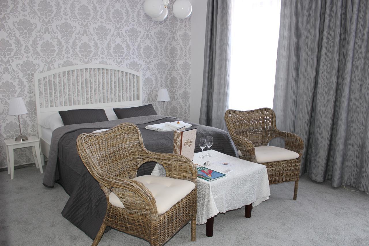 Hotel Amadeus Τσέσκε Μπουντεγιόβιτσε Εξωτερικό φωτογραφία